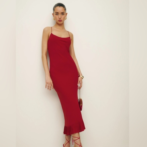 BB2. NWT REFORMATION SUKI DRESS IN SANGRE